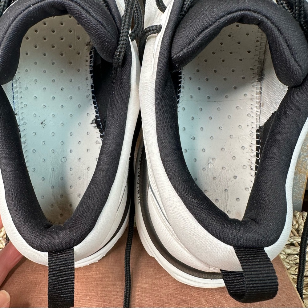 HOKA Men's Bondi 8 Sneakers White Black Sz 11.5 - Picture 14 of 15